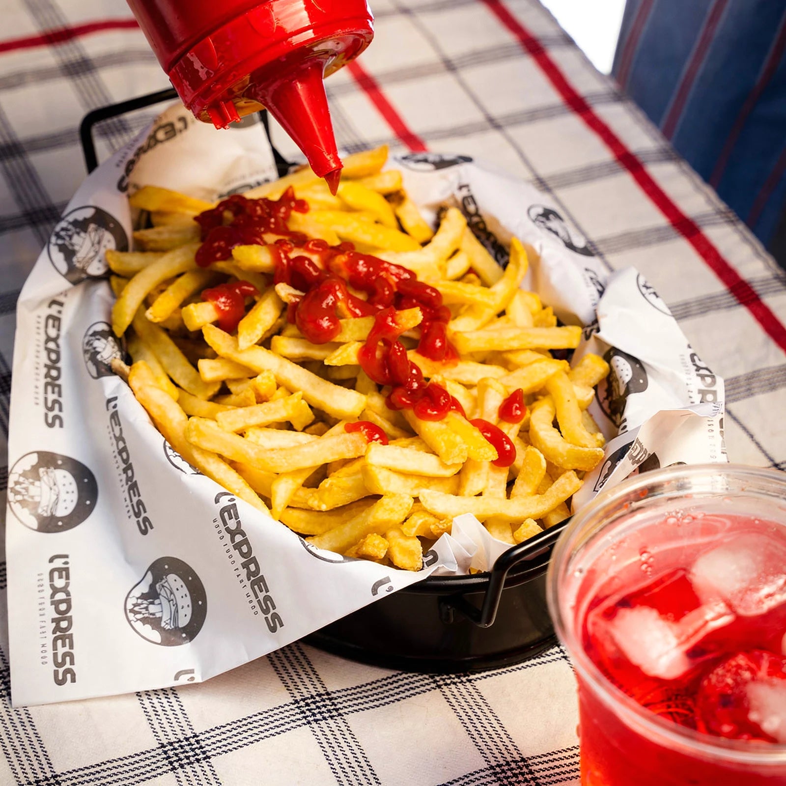 Einschlagpapier als Korbeinleger | Weiss